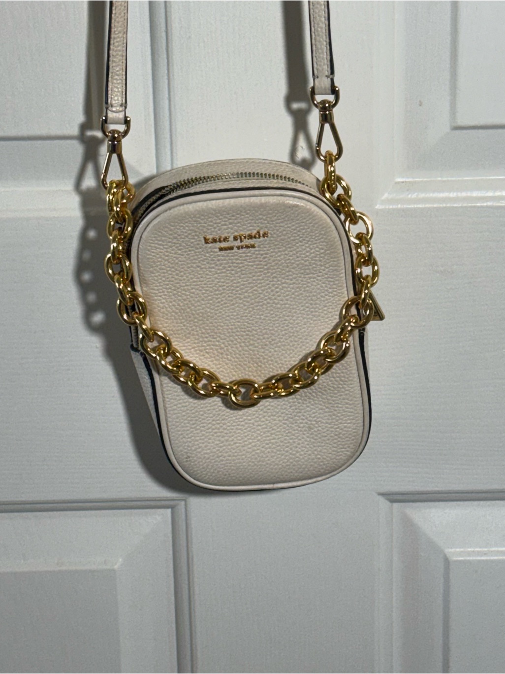 Kate Spade Cream Leather Crossbody With Gold Chain Accent
